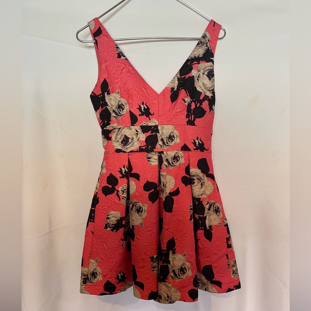 Beautiful summer cocktail dress size Small